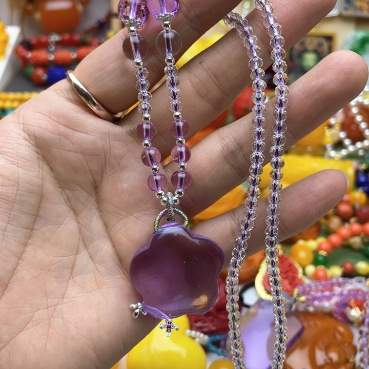 树脂制品芬*65号紫色雕花吊坠