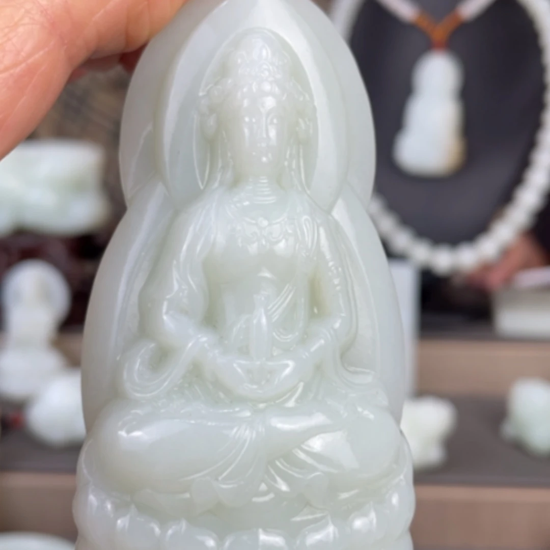 【闪购商品】颈饰未镶嵌和田玉