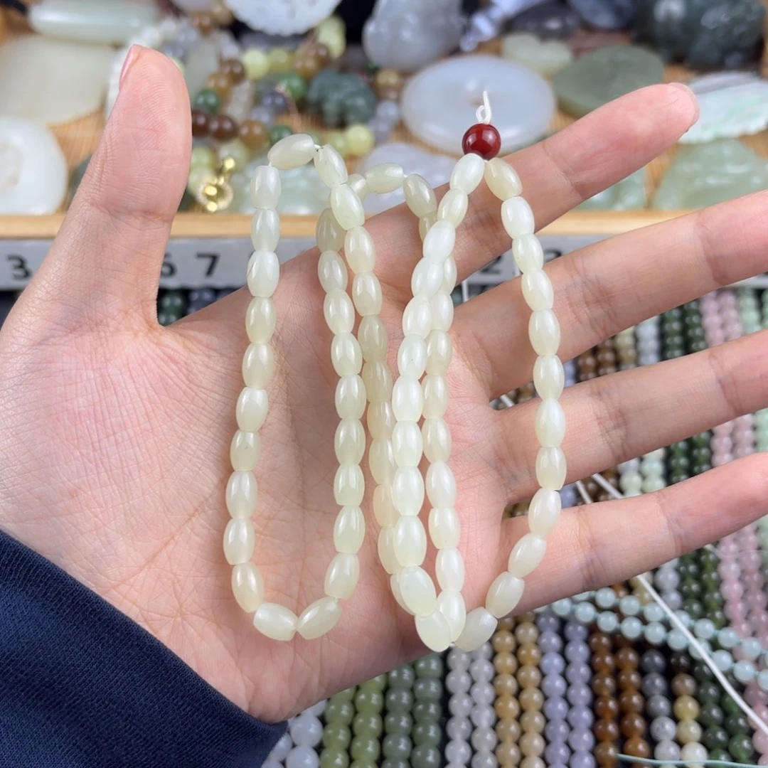 小***爱颈饰未镶嵌和田玉