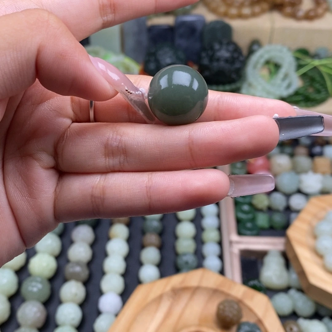 未镶嵌和田玉珠宝半成品