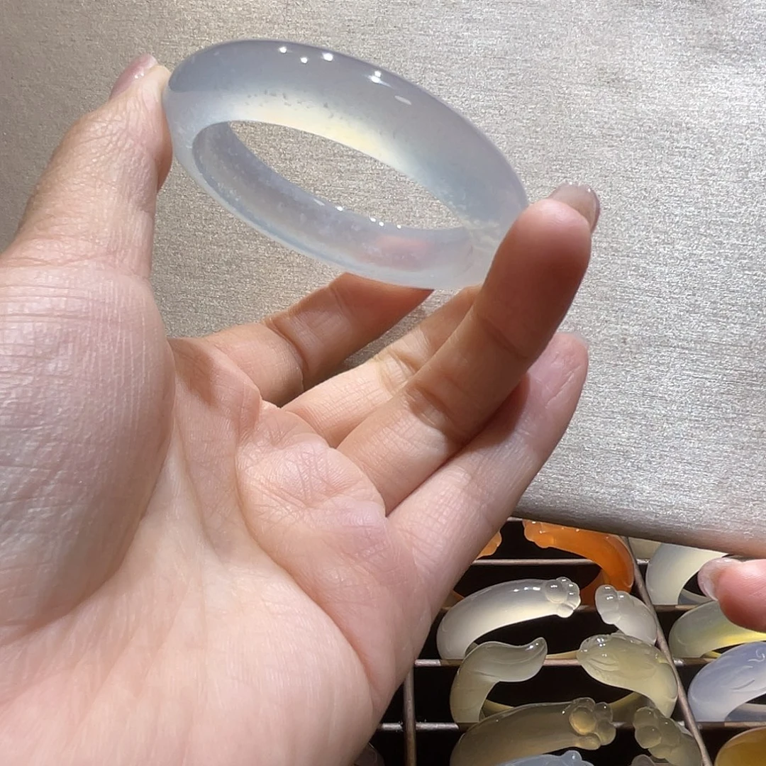 玛瑙/玉髓未镶嵌手镯