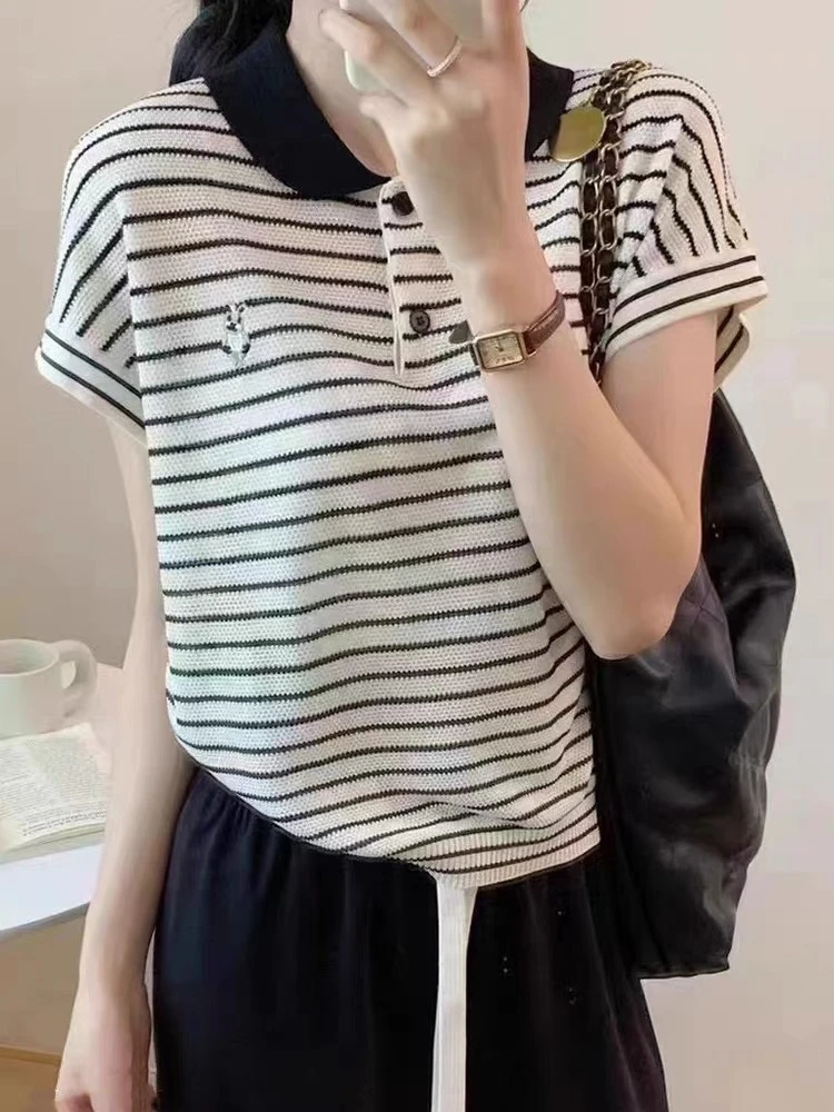 七言家巨好看!Polo领“小奶兔”刺绣条纹飞袖@