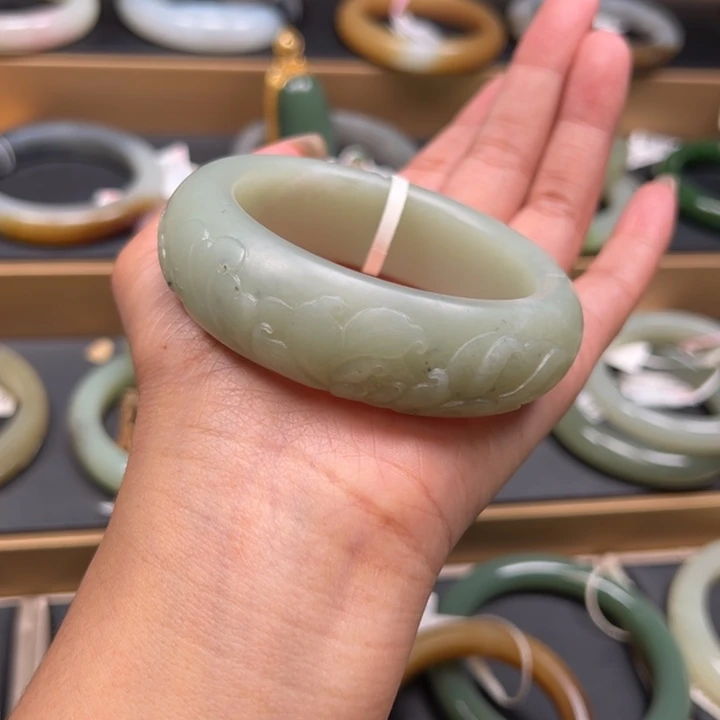 未镶嵌手镯和田玉55