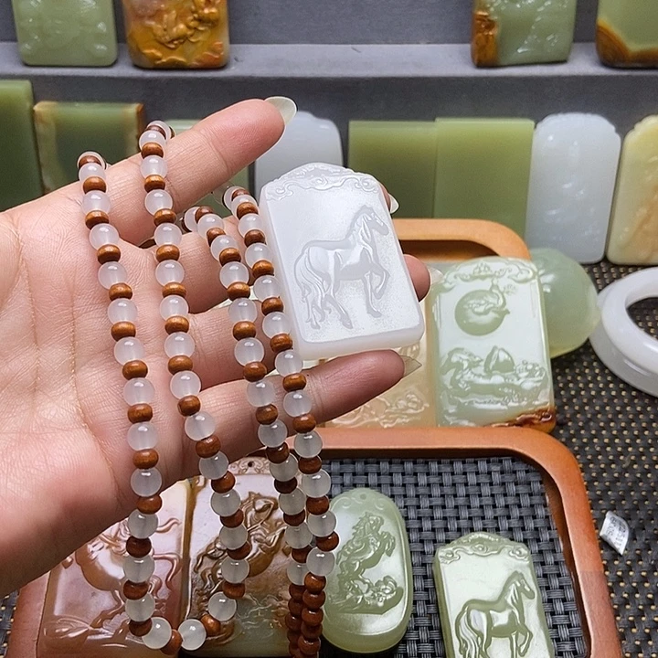 新疆昆仑山脉料马