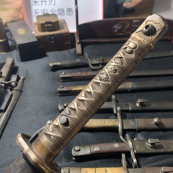 小***样铜摆件铜摆件95。