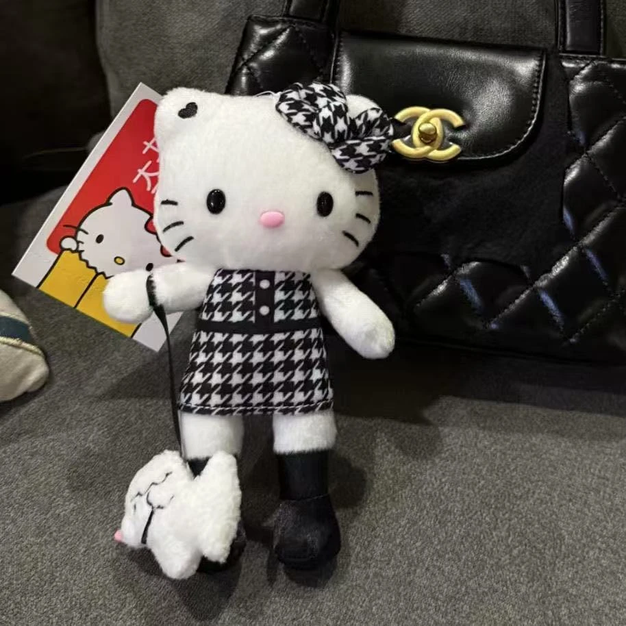 可爱千鸟格小香风牵狗长腿kitty挂件