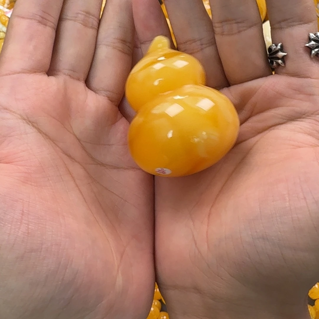 晴***鹤蜜蜡未镶嵌珠宝奇石