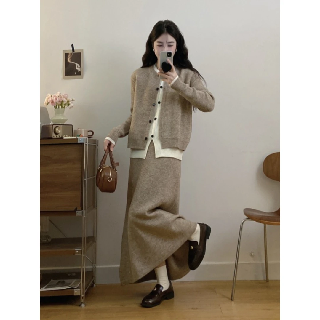 大码女装冬季两件套套装年秋季材质御姐风遮肉显瘦假两件针织开衫