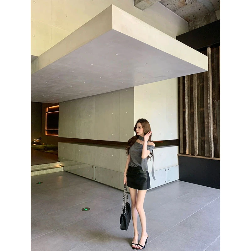纯欲气质收腰辣妹一字露肩短袖小衫女夏搭百搭腰修身显瘦百搭短裙