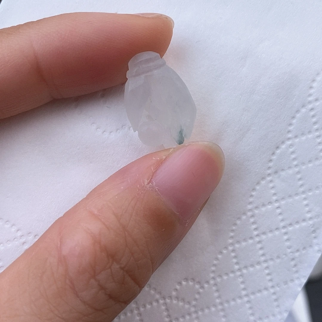 定制翡翠未镶嵌佛手