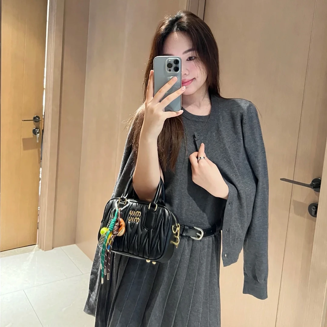 296大码230斤糯米羊绒针织开衫背心百褶连衣裙秋冬显瘦腰带套装