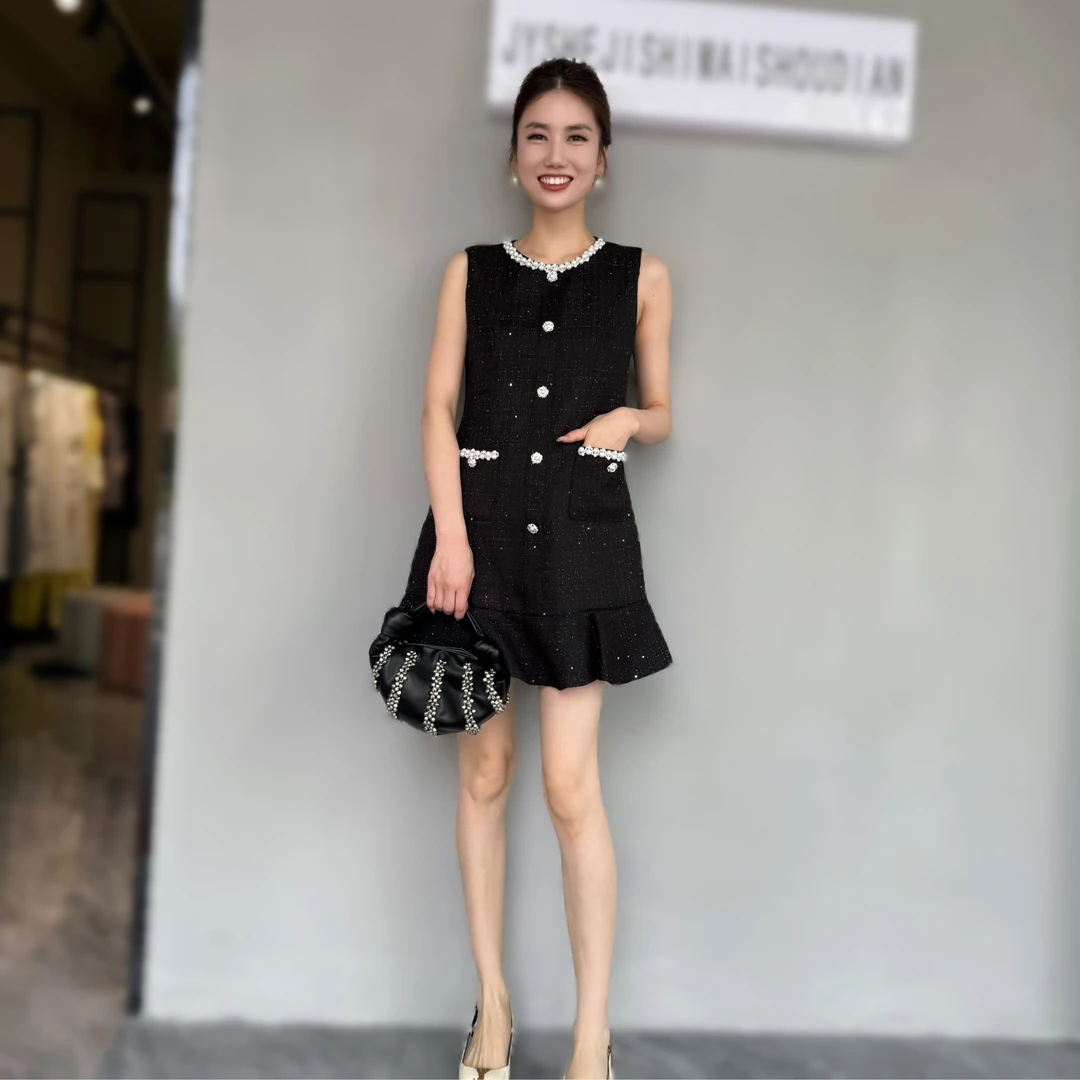 【俊英】小黑裙无袖背心连衣裙轻奢高级感小个子好看掐腰裙鱼尾裙潮
