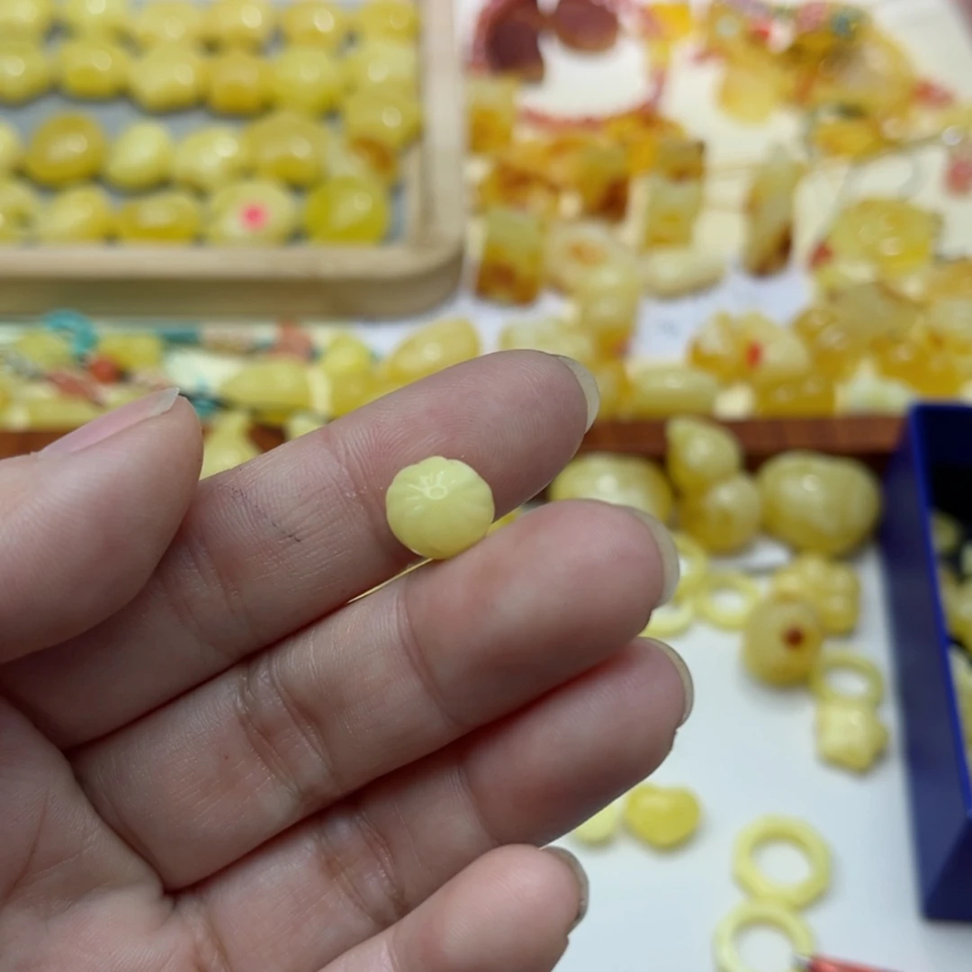 【闪购商品】蜜蜡裸石未镶嵌秋*配饰