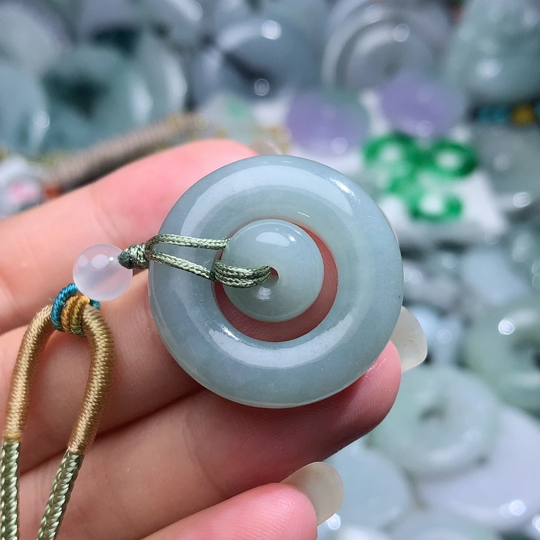 颈饰未镶嵌翡翠1931