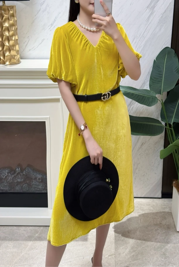 真丝丝绒气质长裙显瘦时尚