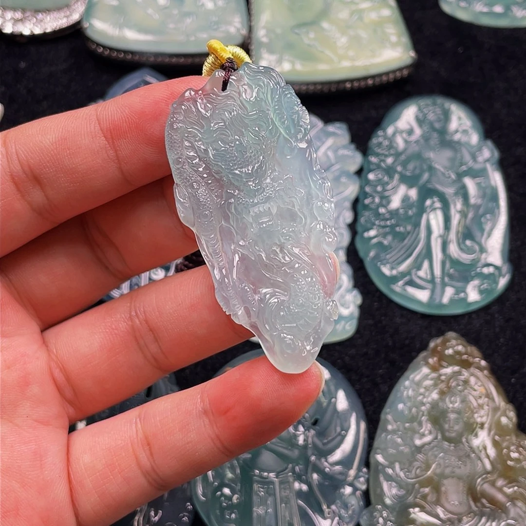 颈饰未镶嵌翡翠6，