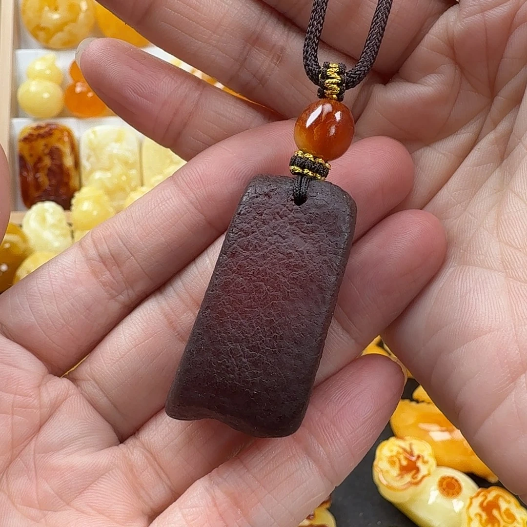 蜜蜡未镶嵌颈饰蜜蜡