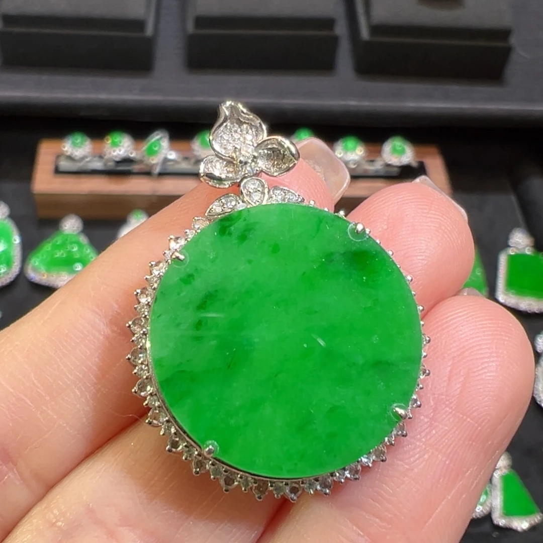 翡翠颈饰18K金镶嵌收到货48小时鉴赏期