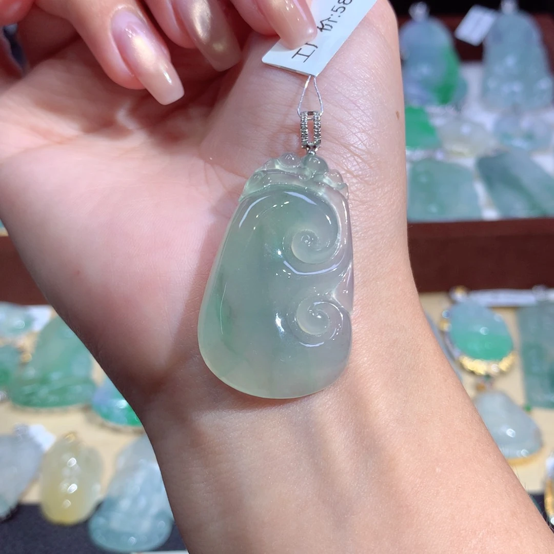 吊坠(不含链)18K金镶嵌翡翠