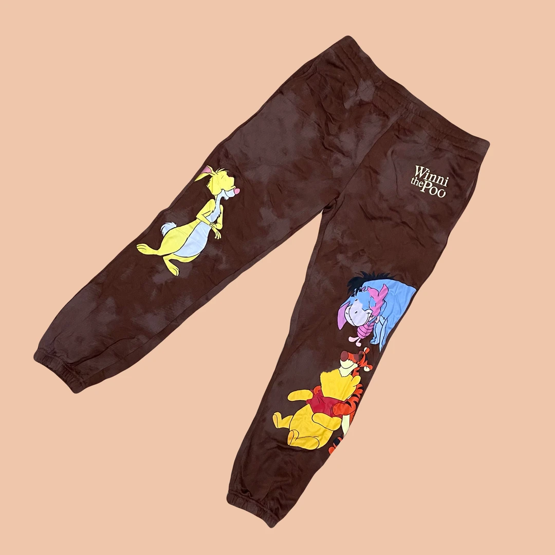 【瑕疵品】迪欧单维尼熊棕色暗迷彩薄绒成人休闲束脚裤