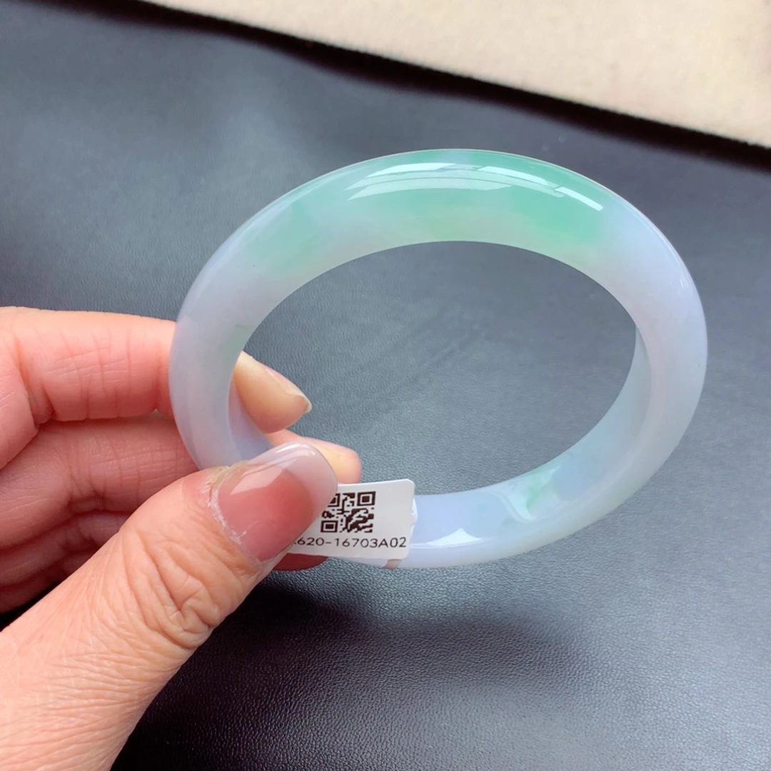 翡翠手镯未镶嵌缅甸翡翠手镯