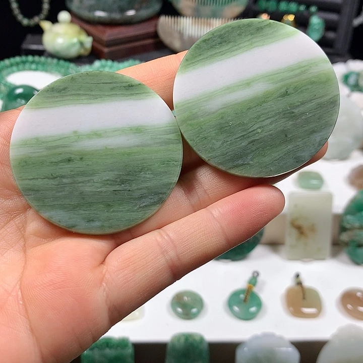 未镶嵌独山玉颈饰