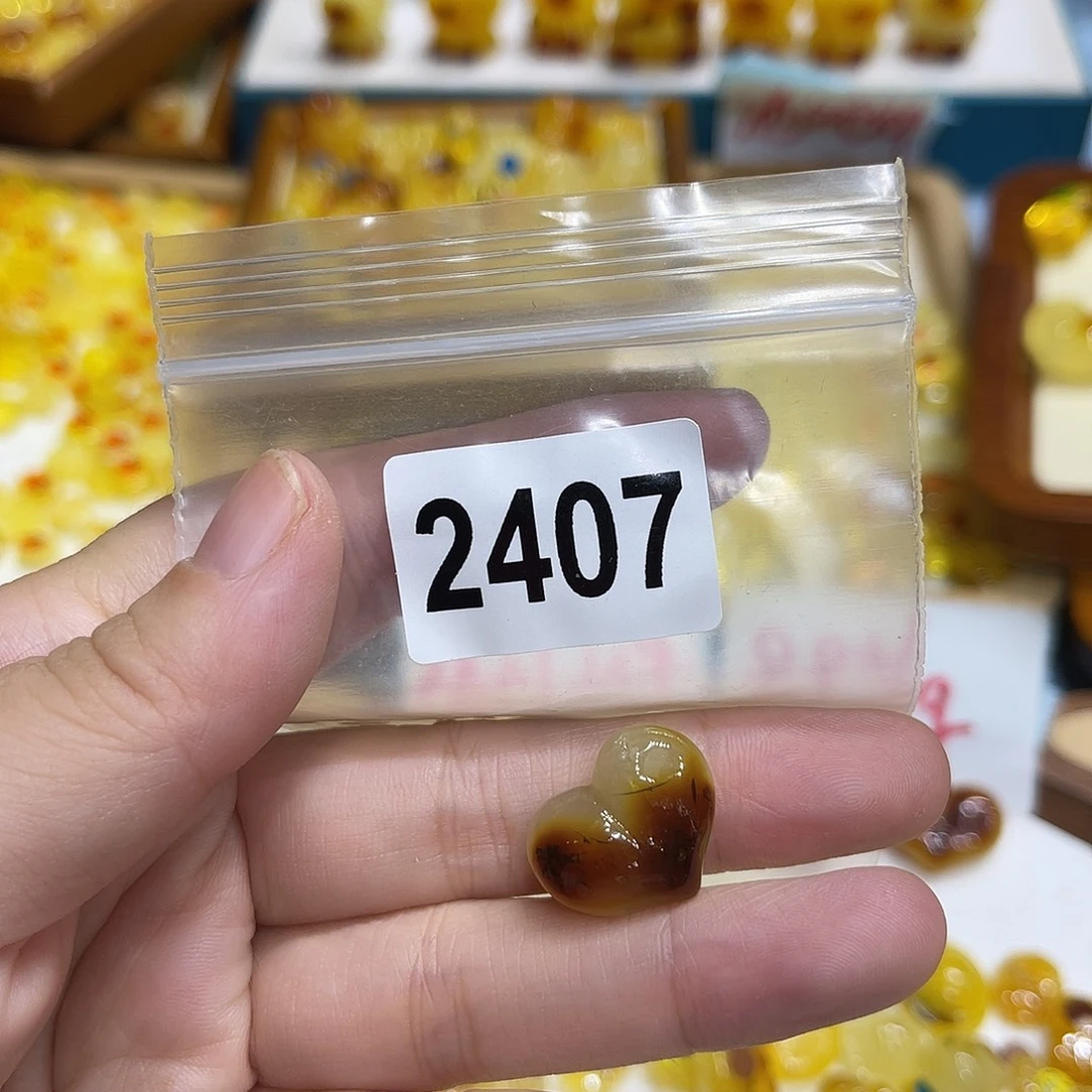 琥珀未镶嵌珠宝奇石