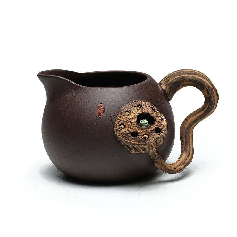 宜兴紫砂茶具手工雕塑青蛙莲子公道杯原矿紫泥分茶器