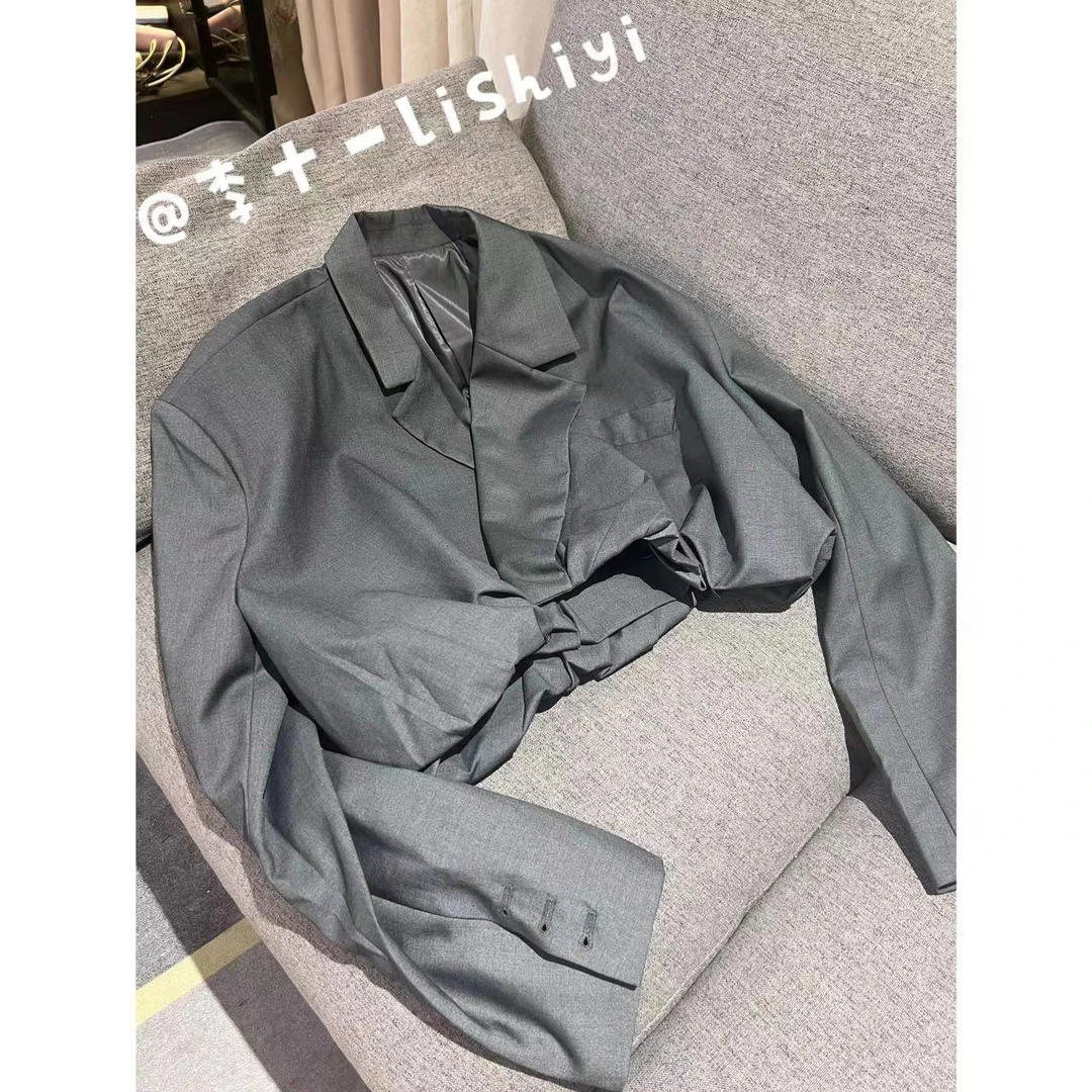 【李十一LISHIYI】高级感洋气短款灯笼口小西服外套79708