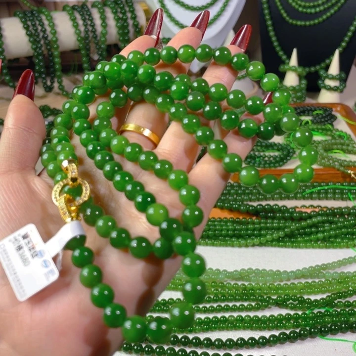 和田玉（碧玉）颈饰未镶嵌