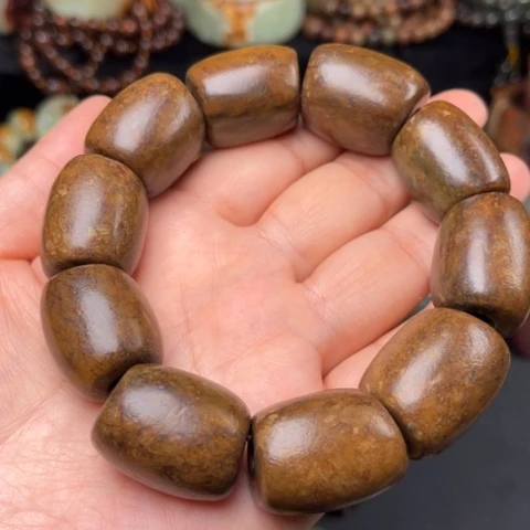 岫岩河磨玉（透闪石质玉）手链未镶嵌和**财