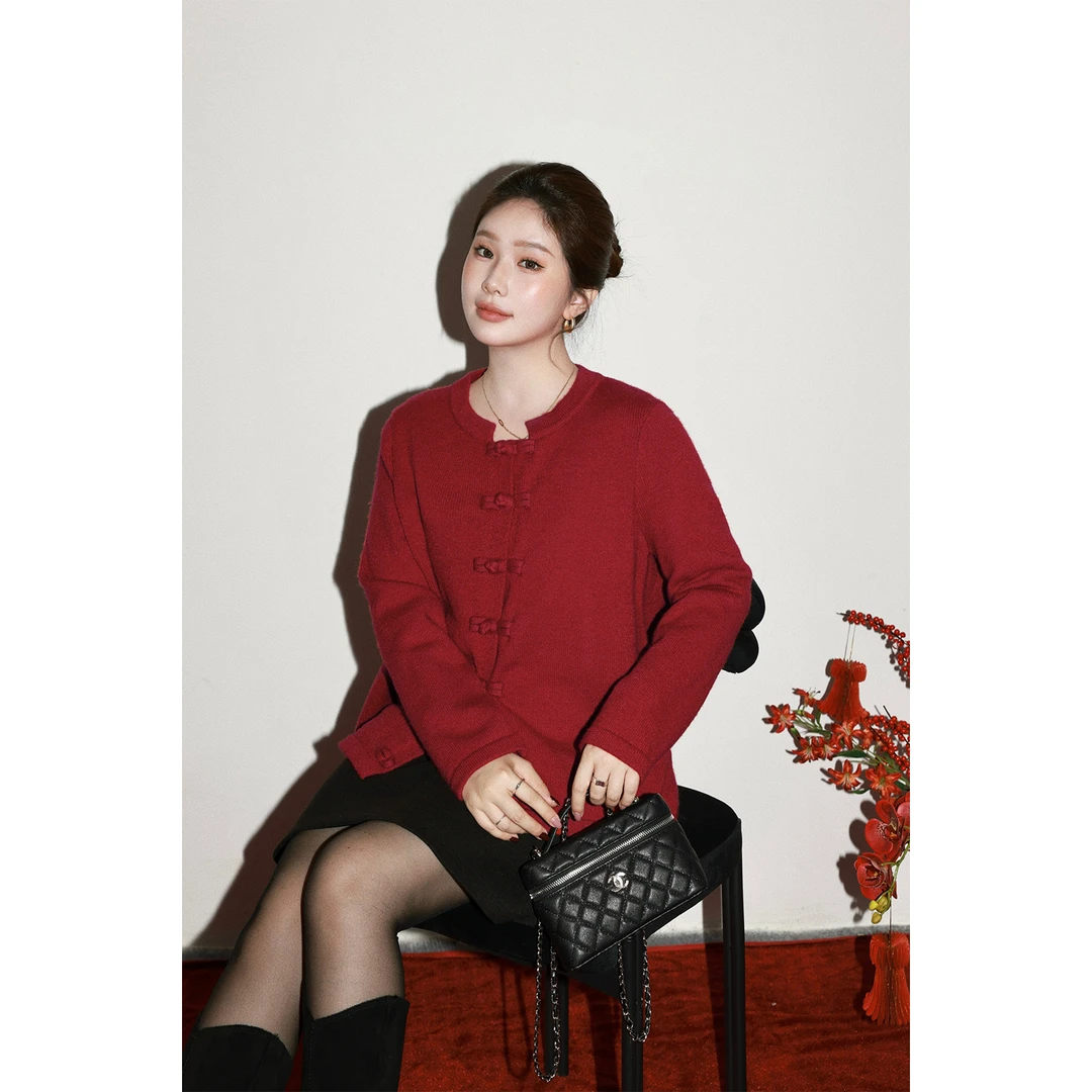 大婉酱微胖定制【恭喜发财】新中式新年红色盘扣圆领针织毛衣 0523D