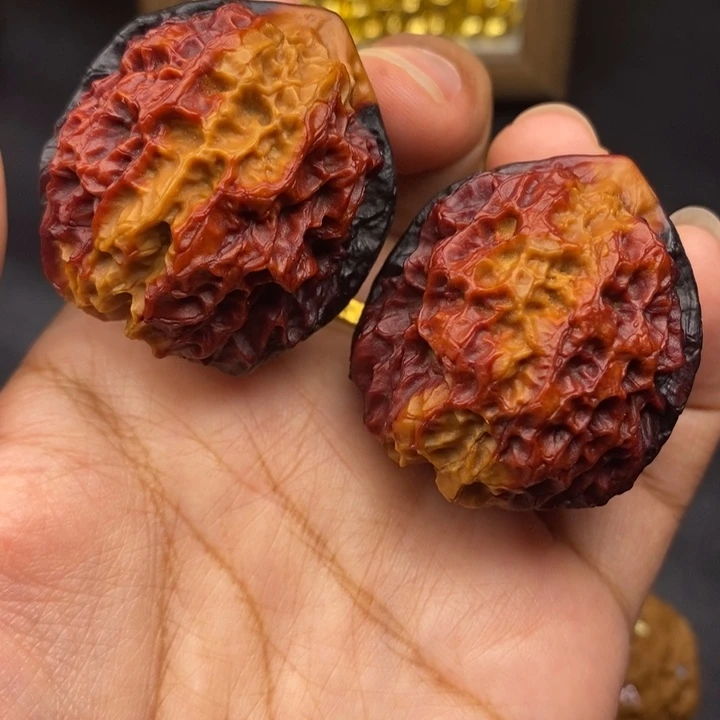 文玩核桃把件44尺珊瑚绣球