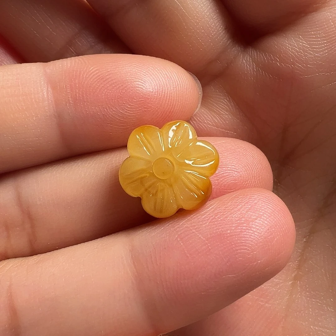 蜜蜡颈饰未镶嵌梅花（打孔不退换）