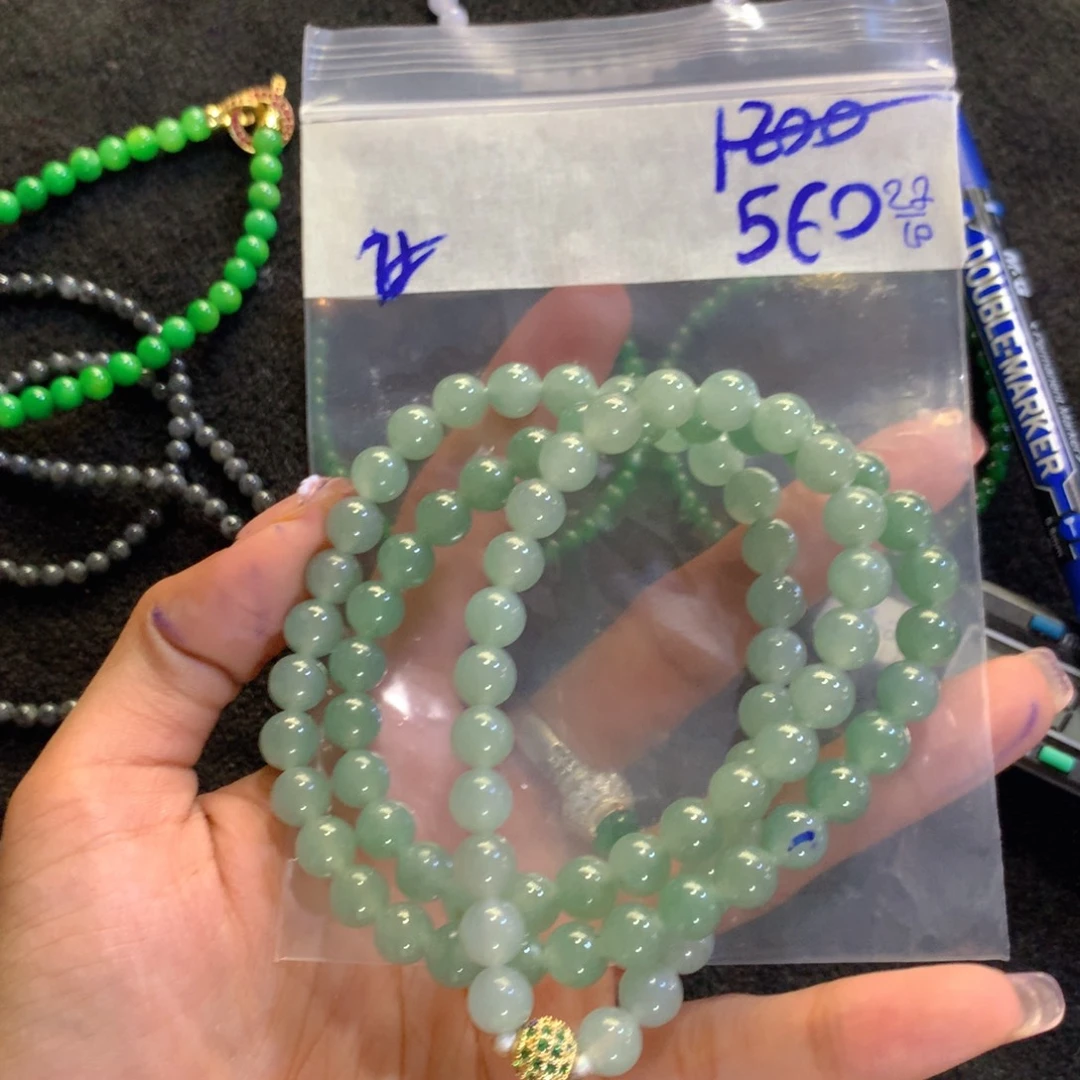 定制翡翠未镶嵌天然缅甸翡翠多样性