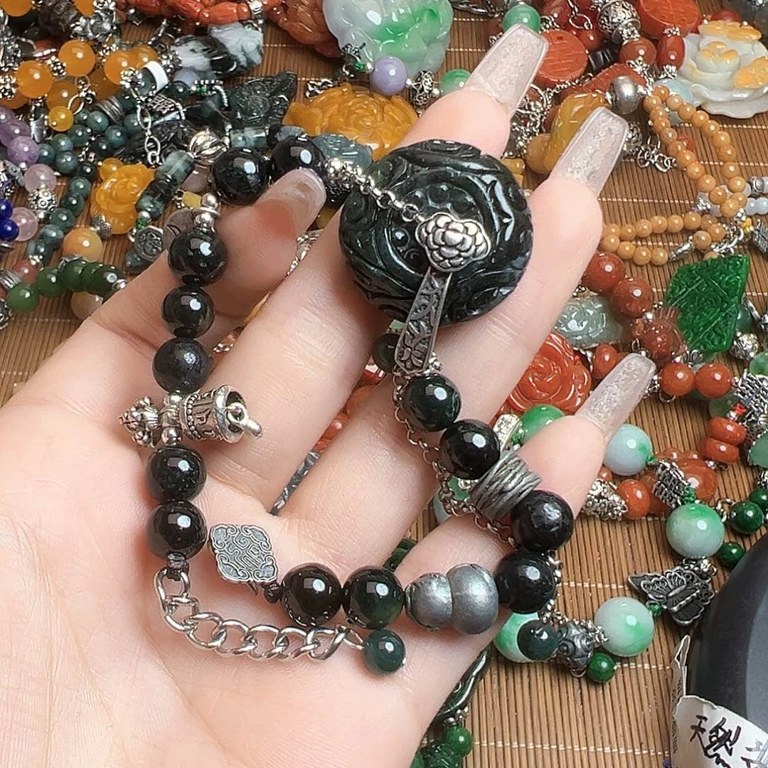 翡翠未镶嵌颈饰吊坠