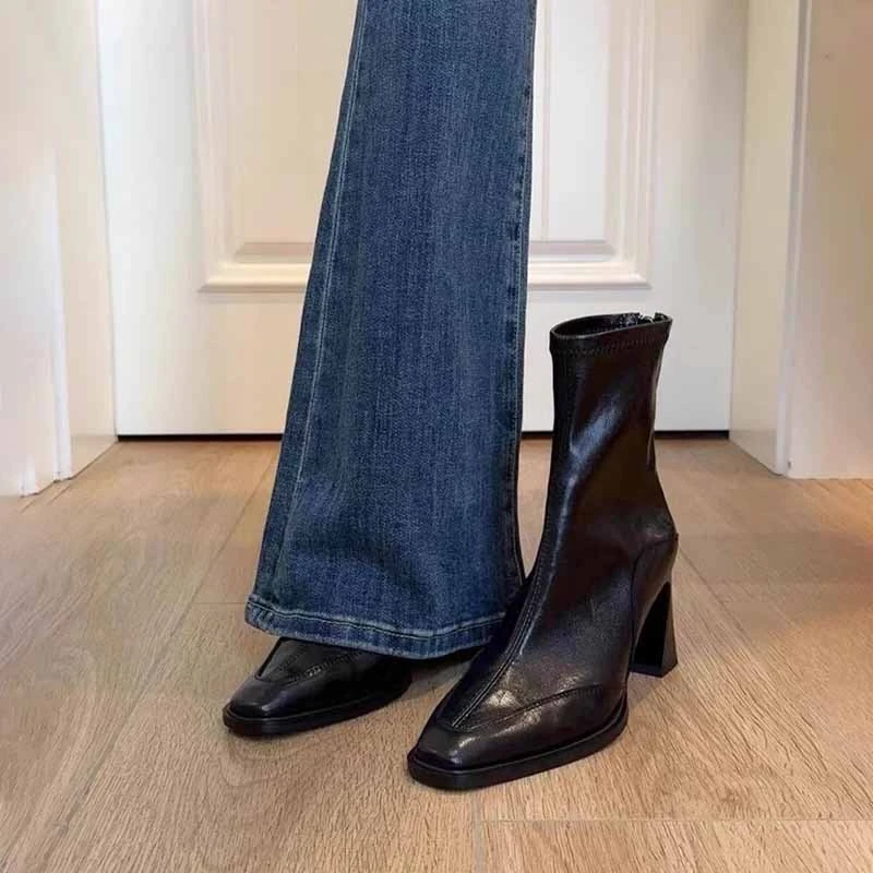 法式复古拼接棕色弹力瘦瘦靴女方头后拉链高跟短靴小个子马丁靴