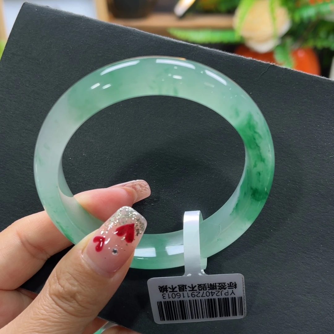 石英质玉手镯未镶嵌➕周周56.8