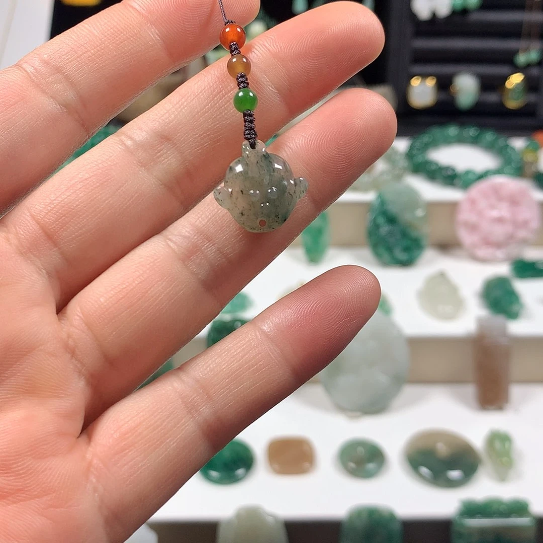 未镶嵌独山玉颈饰