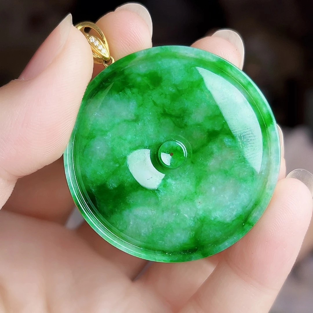 翡翠18K金镶嵌颈饰吊坠