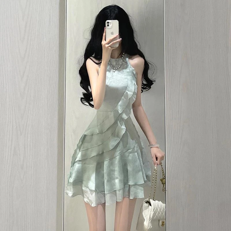 绿色荷叶边无袖挂脖连衣裙子女夏季2025新款海边度假气质绝美短裙