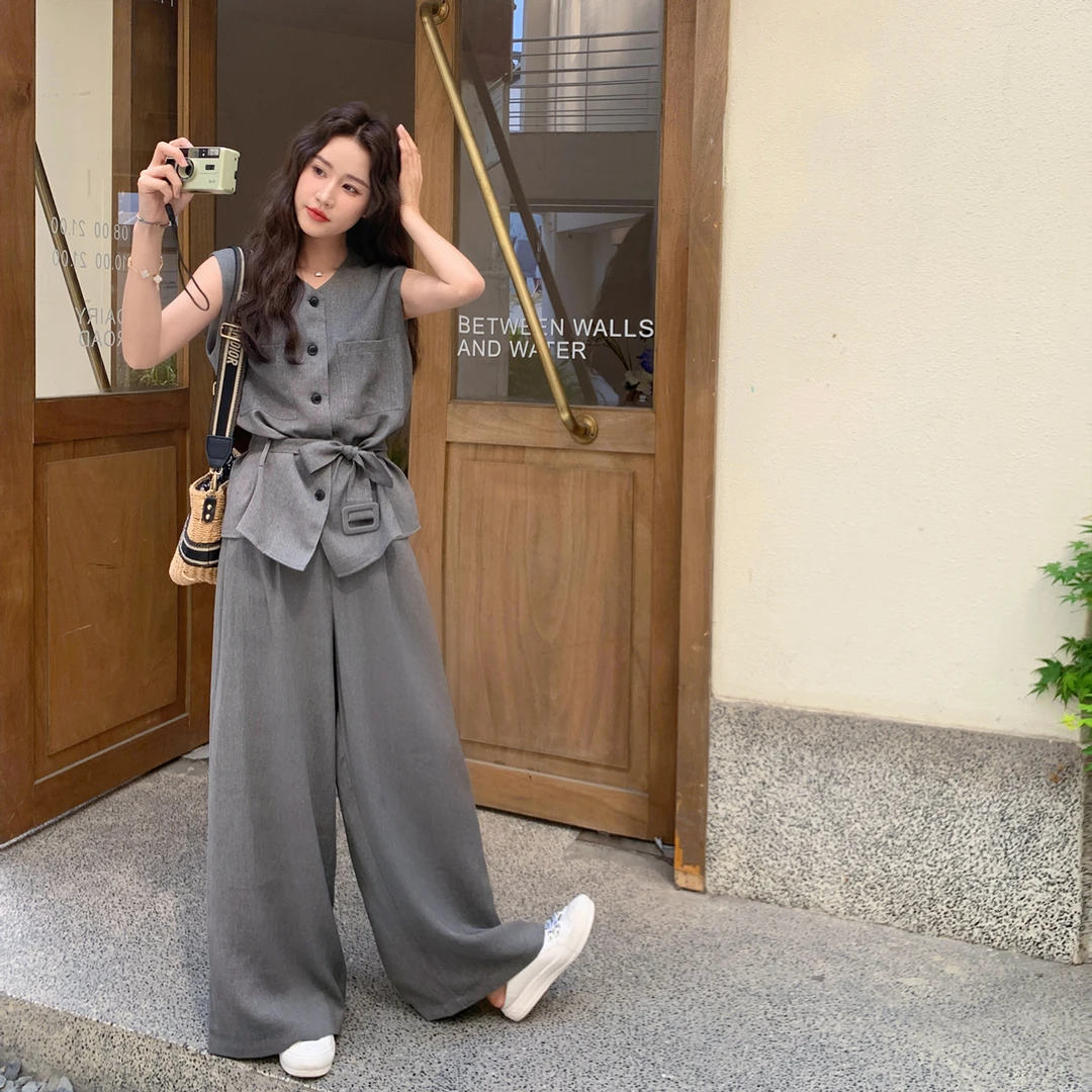 灰色高级感御姐穿搭套装女夏季2025新款气质收腰背心阔腿裤两件套
