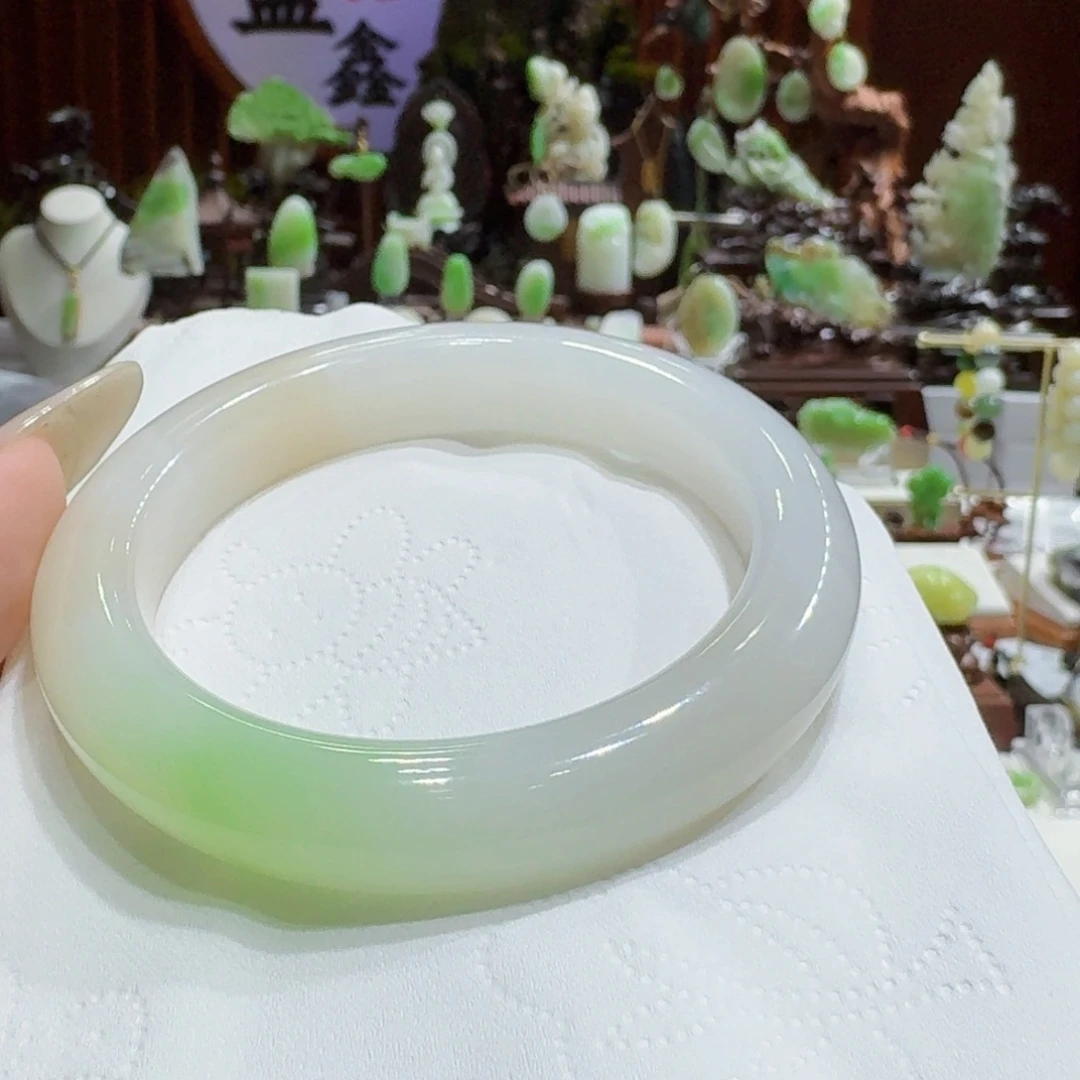未镶嵌手镯透闪石质玉翠青三色5657