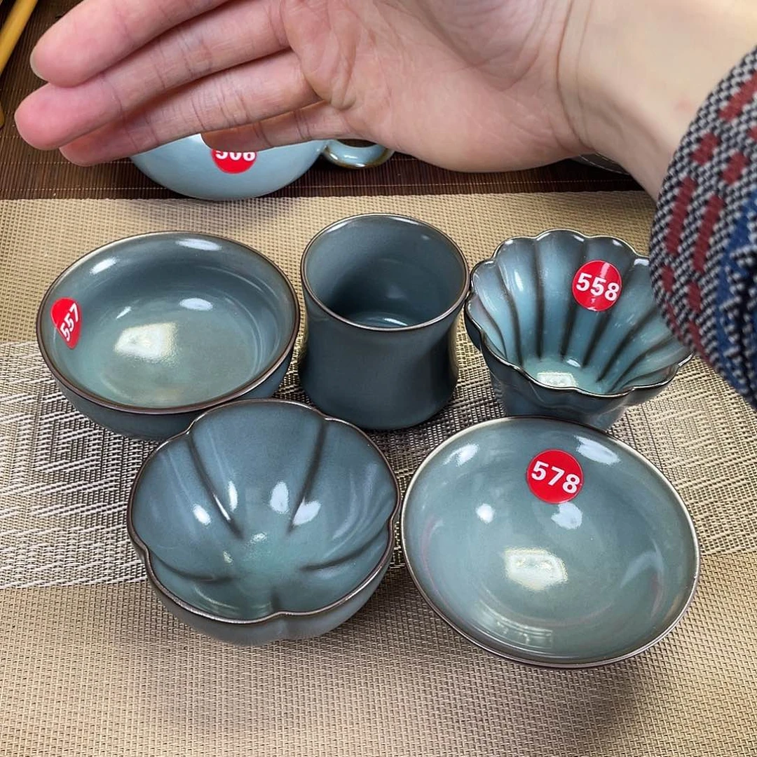 瓷片。。。。。。。。。。。。。。。