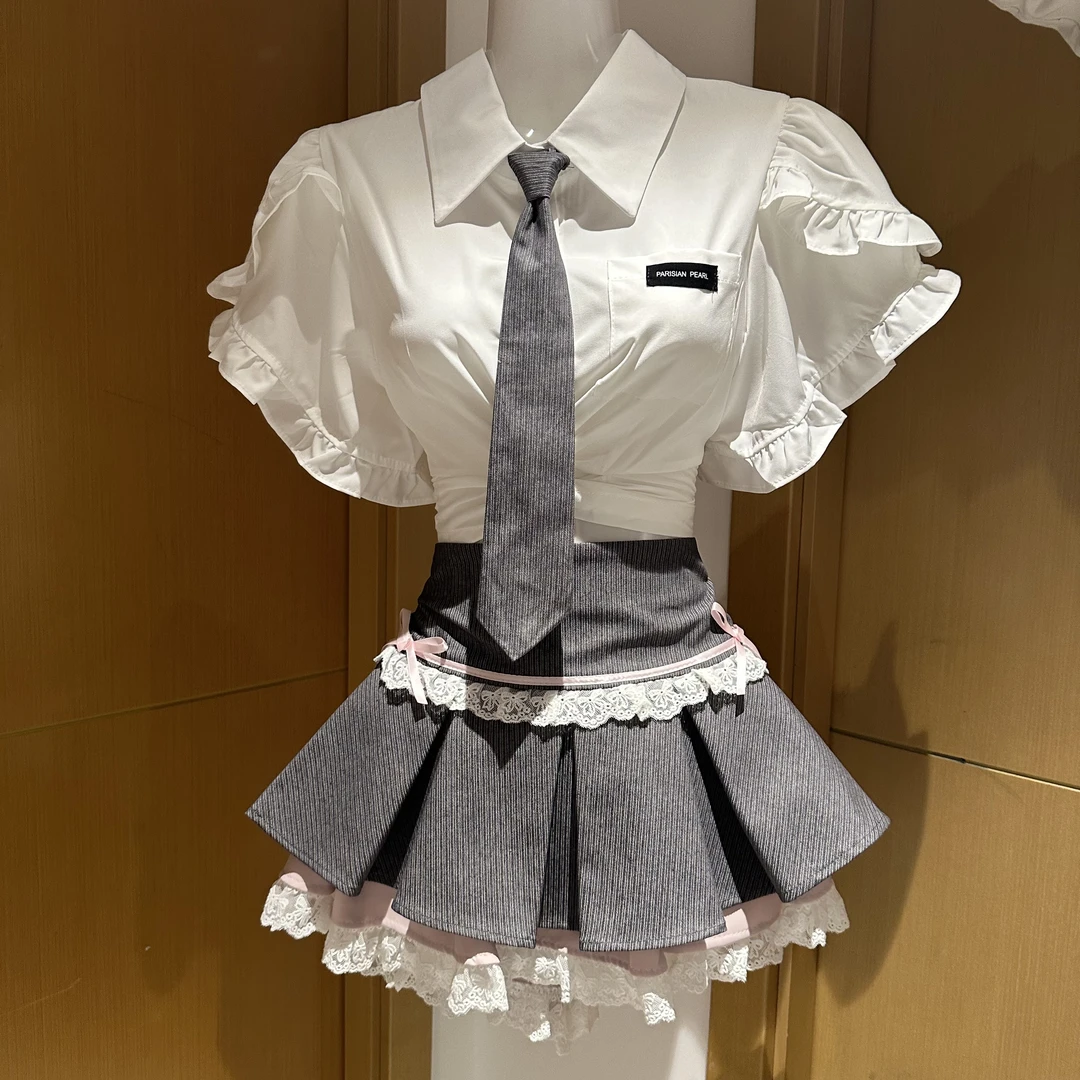 MUA家辣妹白色衬衫灰色短裙夏季款