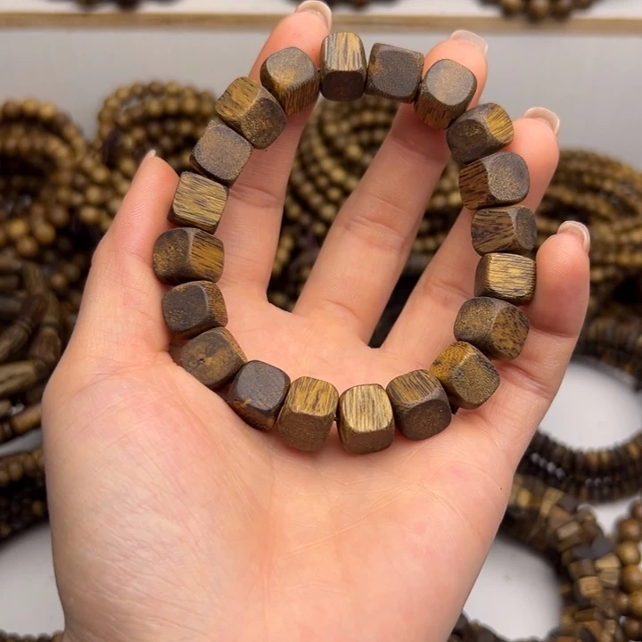 沉香沉香碎屑种植奇楠高结油 卡1.0，13.2克