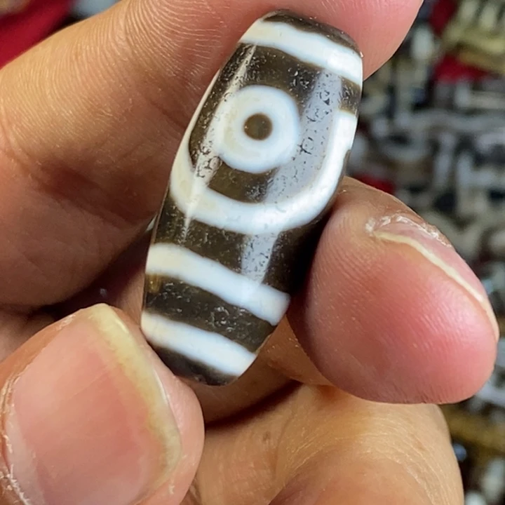 只买单纯的吊坠，没带链子，属的性质。