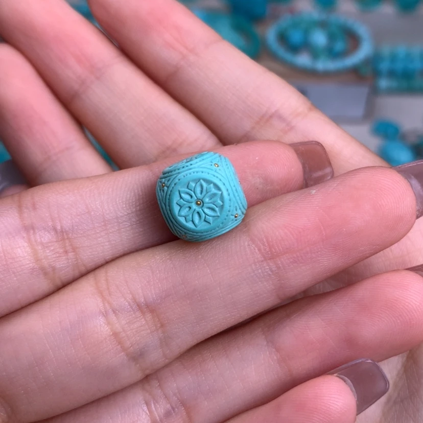 【闪购商品】绿松石未镶嵌雕刻六方