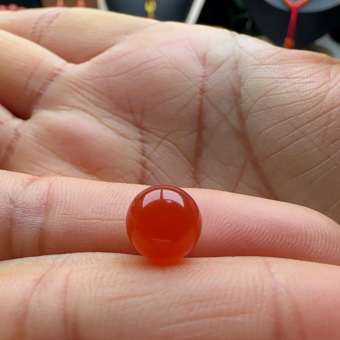 天***风南红玛瑙未镶嵌圆珠8.7
