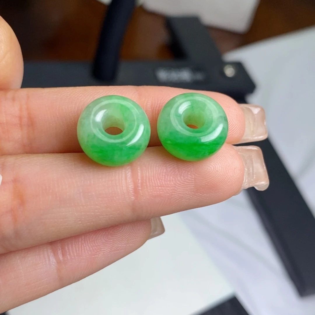 翡翠耳饰未镶嵌裸石面包圈